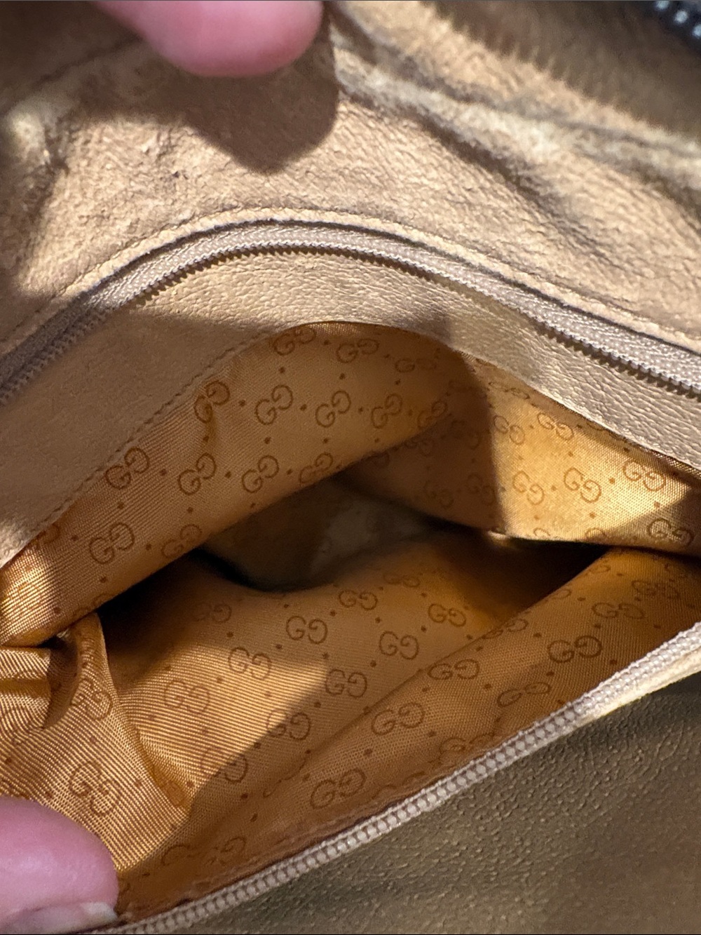 Vintage Gucci Beige and Brown GG Supreme Crossbody Bag - Picture 5 of 8